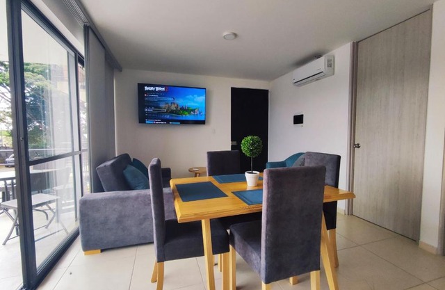 Apartasol confortable cerca al parque del café!