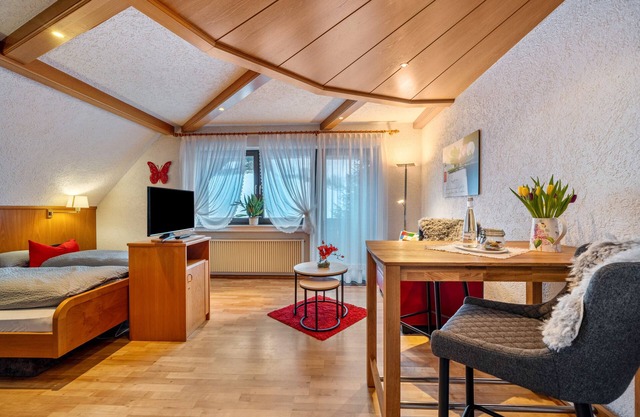 Apartment '5' with Mountain View, Shared Terrace and Wi-Fi