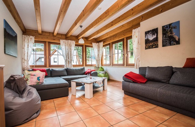 Apartment '5' with Mountain View, Shared Terrace and Wi-Fi
