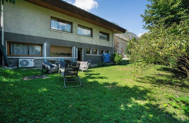 Apartment 'Chez Anna' with Mountain View, Wi-Fi and Air Conditioning
