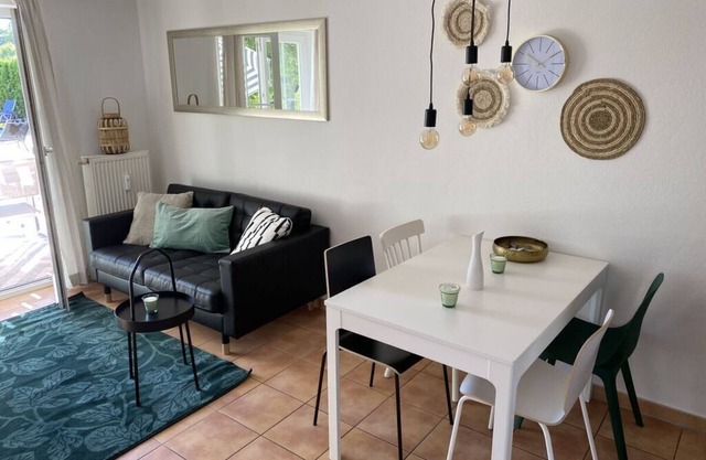 Apartment with swimming pool