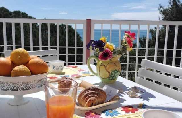 {[Apartment by the Sea+Terrace]}-Dan's House