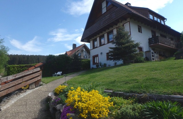 Apartment '3-zi-fewo' with Shared Terrace, Shared Garden and Wi-Fi