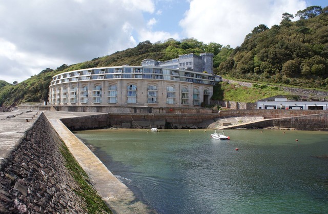 APARTMENT 39, pet friendly in Fort Picklecombe