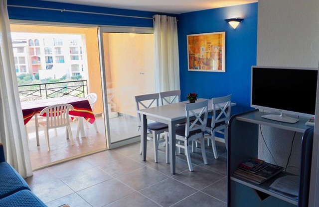 Apartment 50 m from the beach.