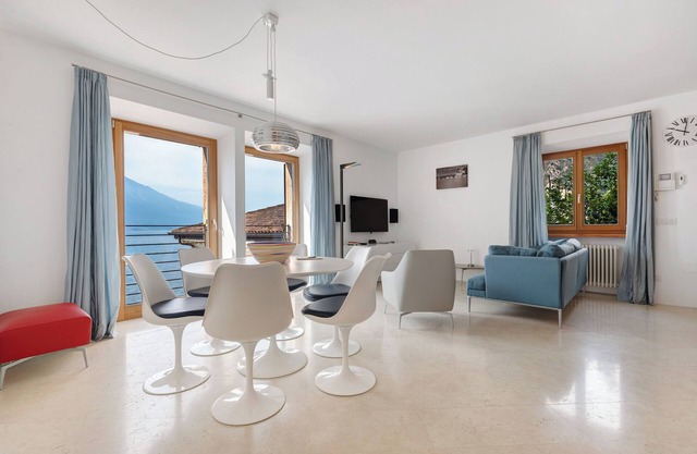 Apartment 'Agape' with Lake View, Wi-Fi and Air Conditioning