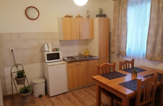 Apartment and Rooms Nevenka (80761-A2) - Poljanak