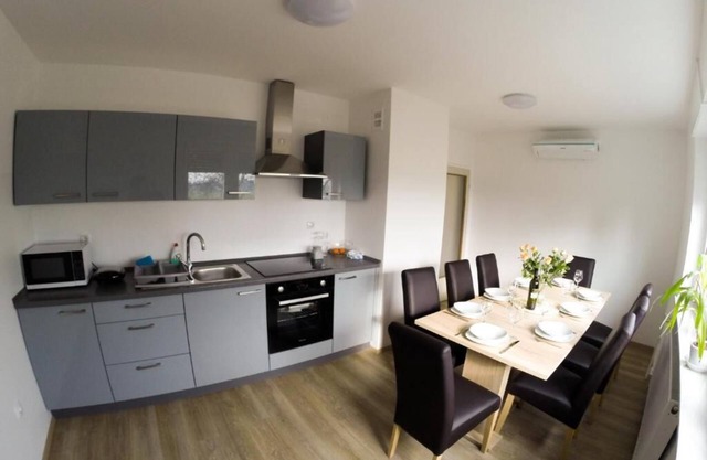 Apartment Andrej Gubčeva 2BR w/terrace, parking,100m2, ground Floor