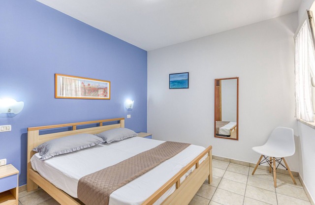 Apartment 'Appartamento A 100 M Dal Mare' with Air Conditioning