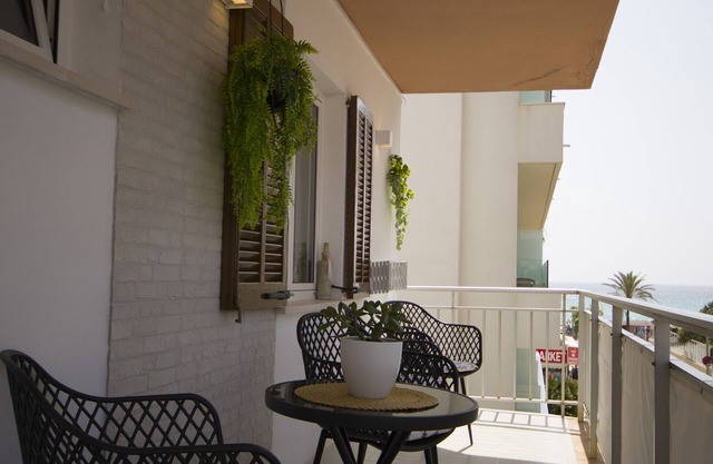 Apartment 'Apartamento Lliteras' with Sea View, Wi-Fi and Air Conditioning