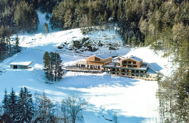 Apartment "Archehof Hochzirm - Anton" with Mountain View, Sauna & Terrace
