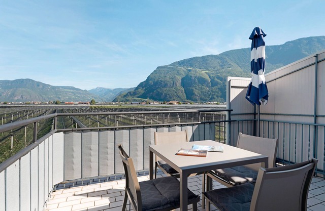 Apartment 'Auelehof Marlene' with Mountain View, Wi-Fi and Air Conditioning