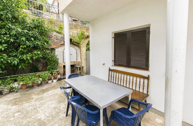 Apartment Branka (24631-A1) - Tisno - island Murter