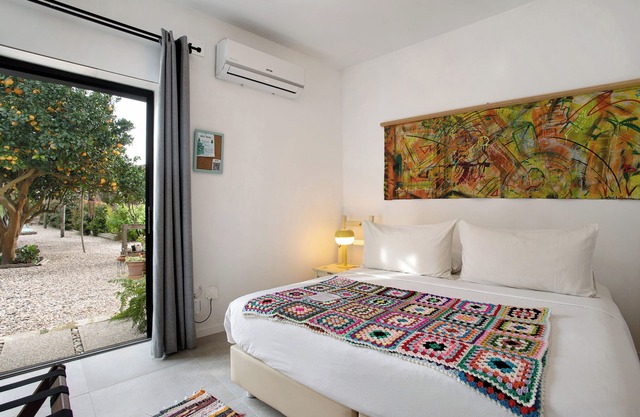 Apartment 'Bahia' with Lake View, Wi-Fi and Air Conditioning