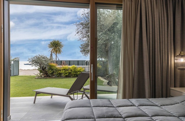 Apartment "Bardolino Luxury - Piano Terra" with Lake View, Private Pool & Wi-Fi