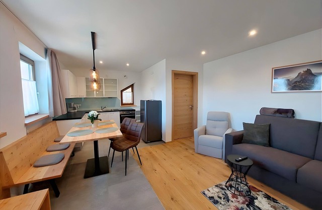 Apartment 'Bergwiese' with Mountain View, Shared Garden and Wi-Fi