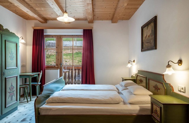Apartment 'Biohof Maurer Apt Bergblick' with Mountain View, Shared Garden and Wi-Fi
