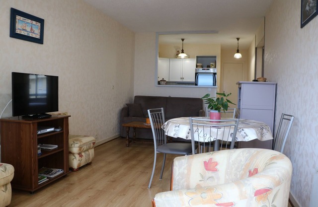 Apartment (BLUE RESIDENCE KER) facing beach trestraou Perros Guirec