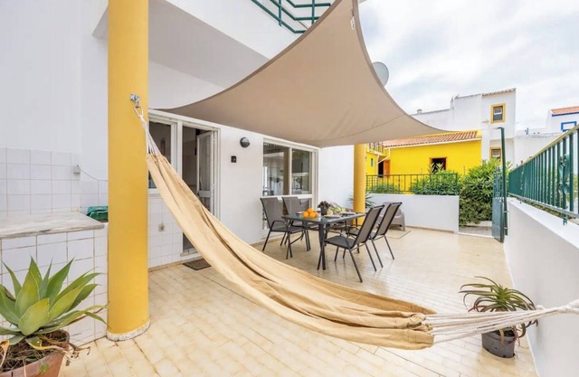 Apartment 'Casa Cláudia - Centro Histórico' with Private Terrace, Balcony and Wi-Fi
