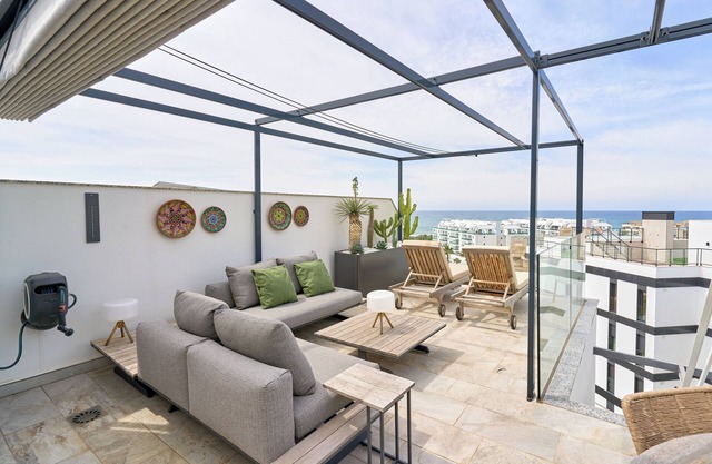 Apartment 'Casa De La Luz' with Sea View, Wi-Fi and Air Conditioning