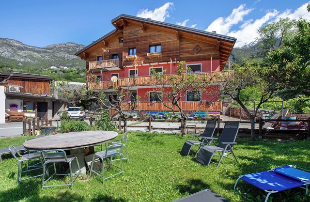 Apartment "Casa Michod - Nonno Marcel" with Mountain View, Shared Garden and Wi-Fi