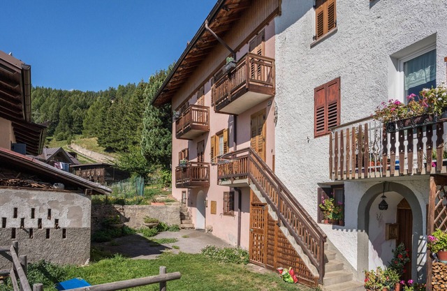Apartment "Casa Peio" with Mountain View & Shared Garden