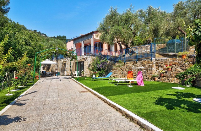 Apartment "Casa Taggiasca" with Garden & Wi-Fi