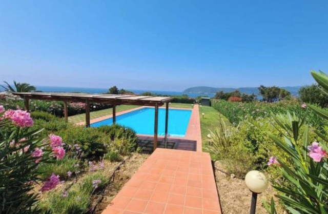 Apartment 'Casa Zuccale' with Sea View, Shared Pool & Terraces