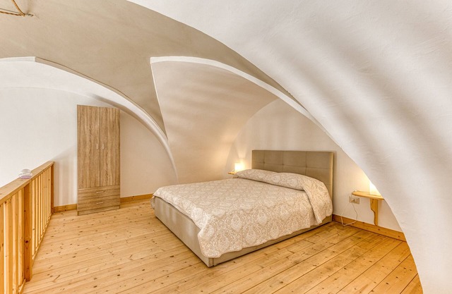 Apartment 'Corte Stella Fedea' with Private Terrace, Private Garden and Air Conditioning