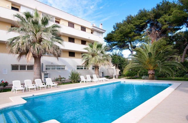 Apartment “Drac Blanc 1-3” with Sea View, Balcony, Garden & Air Conditioning