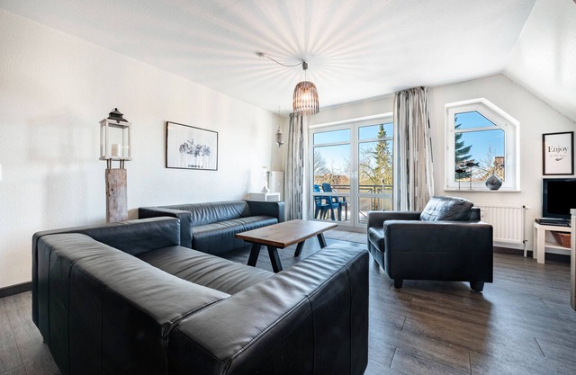 Apartment 'Ferienwohnung Klein 'lütt Hus' with Balcony and Wi-Fi