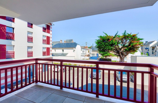 Apartment for 2 - 50 m from Val André beach