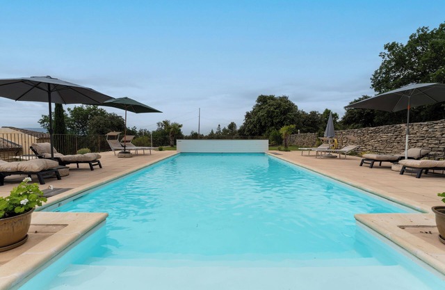Apartment 'Lou Recati La Ribelle En Provence' with Mountain View, Wi-Fi and Air Conditioning