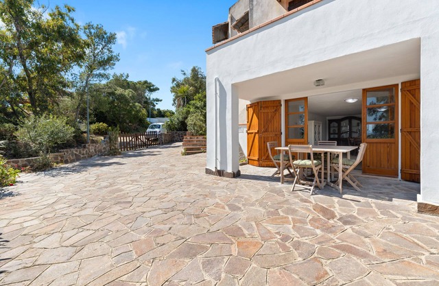 Apartment 'Giagiumar' with Sea View, Private Terrace and Air Conditioning