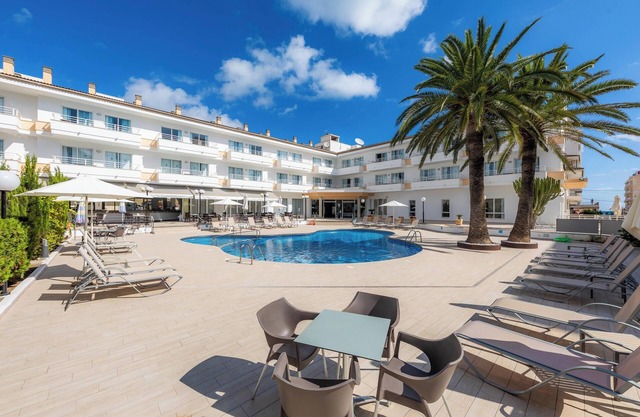 Apartment Hotel Maracaibo with Pool, Wi-Fi & Terrace