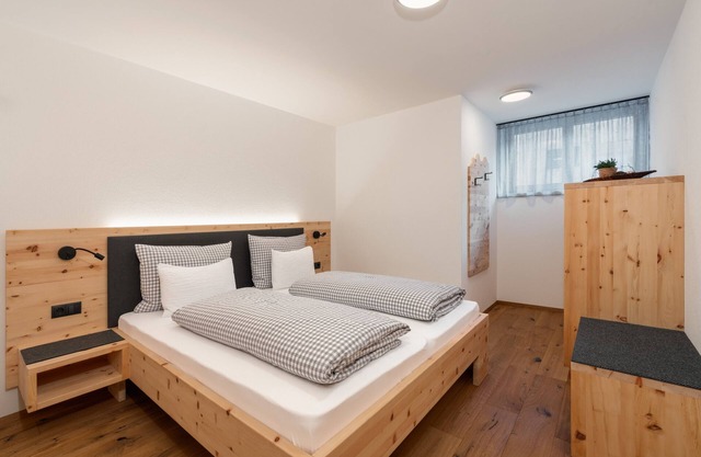 Apartment 'Huberhof Edelweiss' with Mountain View, Private Terrace and Wi-Fi