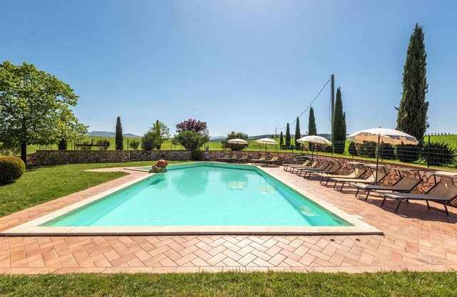 Apartment 'Il Giogo' with Shared Pool, Wi-Fi and Air Conditioning