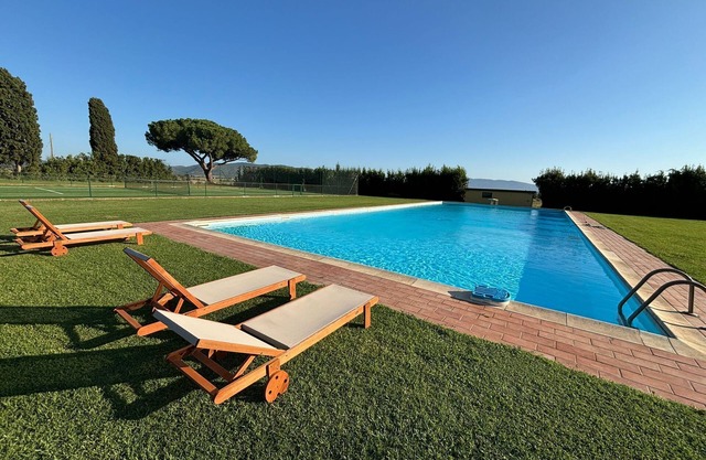 Apartment 'Il Camino' with Shared Pool, Wi-Fi and Air Conditioning