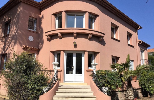 APARTMENT IN A 6 PERS 3 STAR VILLA NEAR THE BEACHES