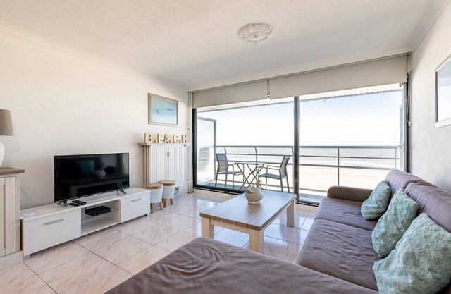 Apartment in Blankenberge by the North Sea