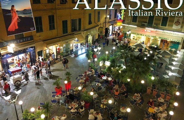 Apartment in historical building, pedestrian area, full center, 6 beds Wifi
