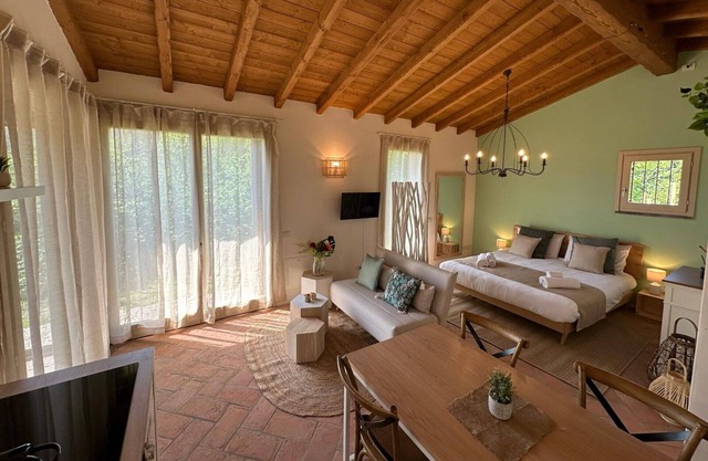 Apartment in Oggiono with 1 bedrooms sleeps 4