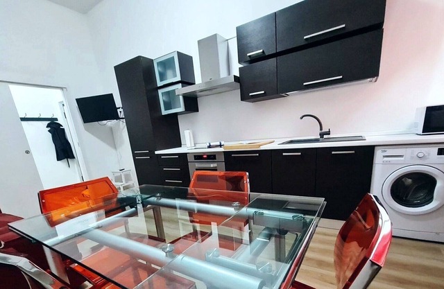 Apartment in Pavia with 1 bedrooms sleeps 3