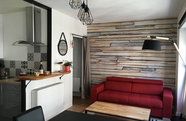Apartment in the heart of Intra-muros, beach at the end of the street