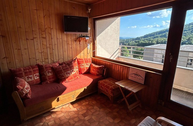 Apartment in the heart of Super Besse, mountain view