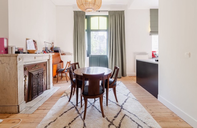 apartment in trendy st Gilles