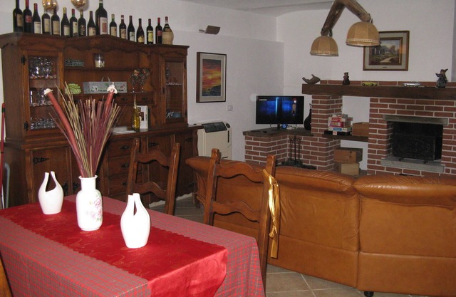 Apartment in typical Piedmontese farmhouse