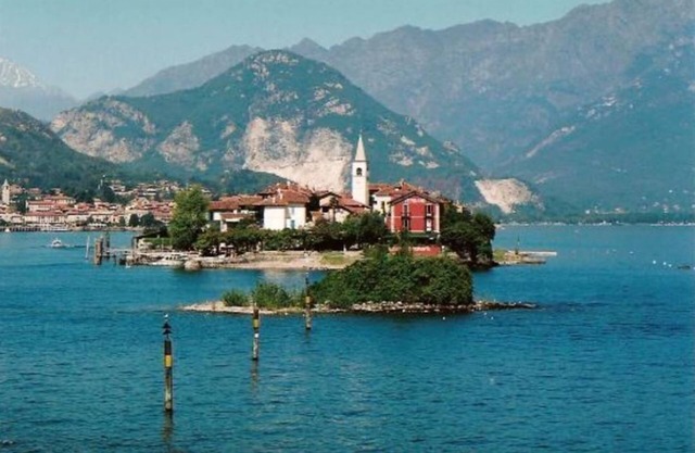 Apartment in Verbania + garden, air/con and WiFi, a few steps from Lake Maggiore