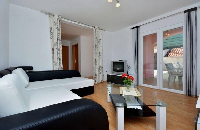 Apartment in Žuljana with Seaview, Terrace, Air condition, WIFI (3558-3)