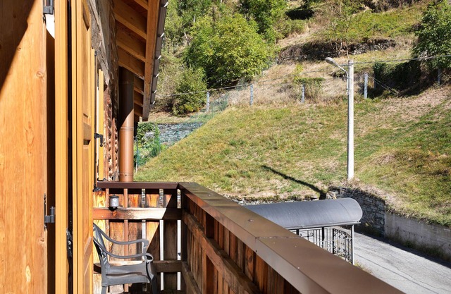 Apartment 'Casa Vacanza La Rocca Bilocale' with Mountain View, Balcony & Wi-Fi